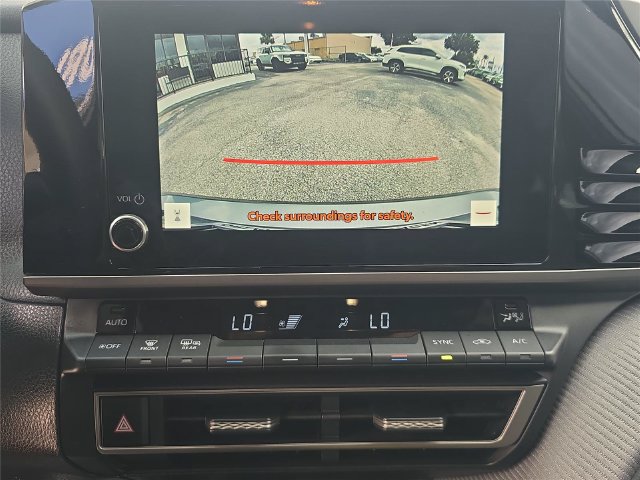 Used 2025 Toyota Camry SE w/ Convenience Package FWD image 19