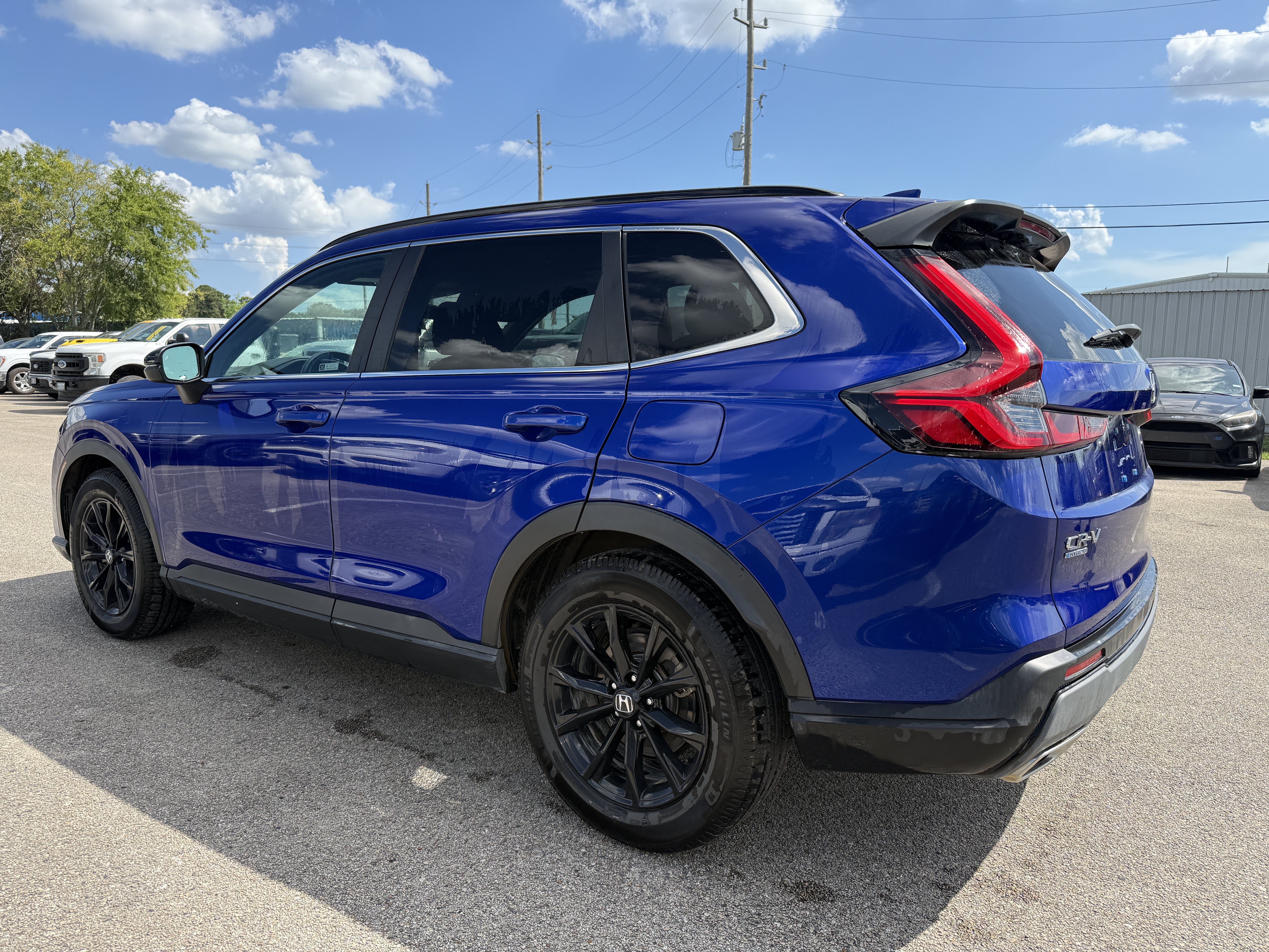 Used 2023 Honda CR-V Sport image 3