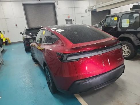 Used 2026 Tesla Model Y Long Range AWD/4WD image 2