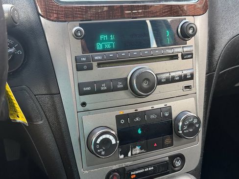 Used 2010 Chevrolet Malibu LTZ FWD image 25