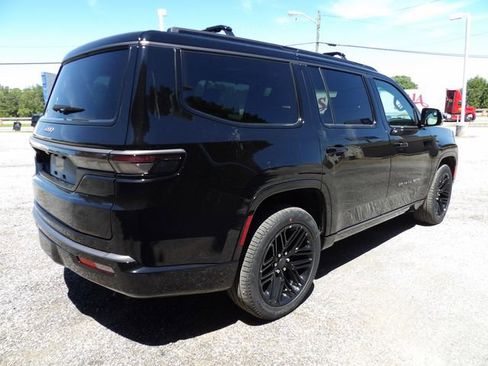 New 2026 Jeep Grand Wagoneer Limited AWD/4WD image 4