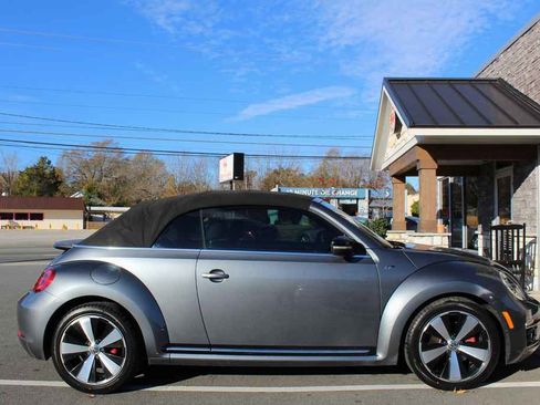 Used 2015 Volkswagen Beetle R-Line image 4