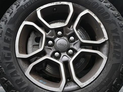 Used 2023 Jeep Grand Cherokee Trailhawk w/ Luxury Tech Group III AWD/4WD image 9