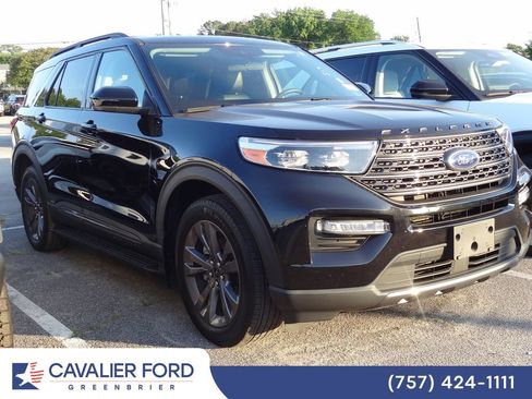 Used 2023 Ford Explorer XLT w/ Equipment Group 202A AWD/4WD image 1