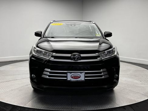 Used 2019 Toyota Highlander XLE w/ Protection Package #3 AWD/4WD image 45
