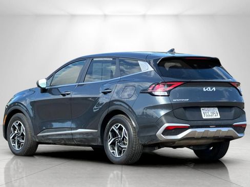 Used 2023 Kia Sportage LX image 5