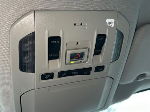 Certified 2022 Toyota Highlander XLE image 33