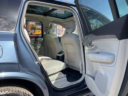 Used 2023 Volvo XC90 T8 Ultimate w/ Lounge Package AWD/4WD image 57