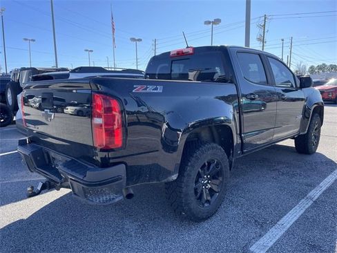 Used 2017 Chevrolet Colorado Z71 w/ Z71 Midnight Edition image 3