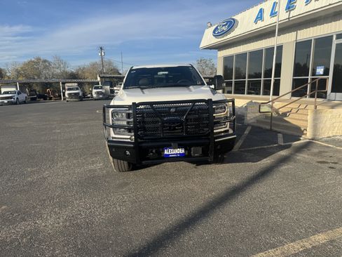 Used 2024 Ford F350 King Ranch image 2