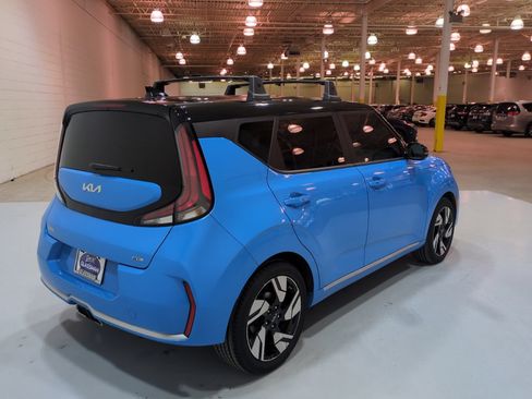 Certified 2023 Kia Soul GT-Line FWD image 3