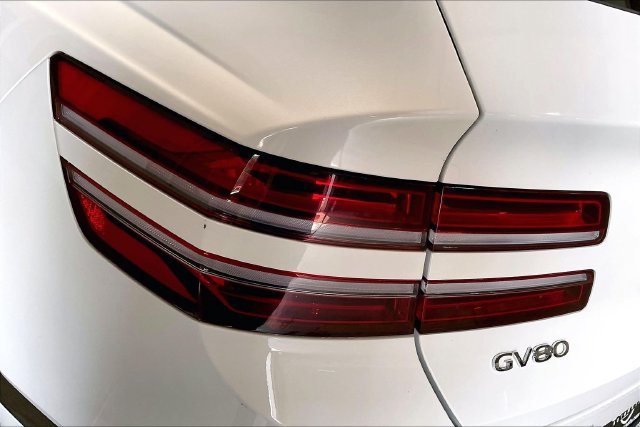Used 2022 Genesis GV80 3.5T AWD/4WD image 32