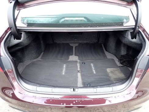 Certified 2018 Toyota Avalon XLE image 6