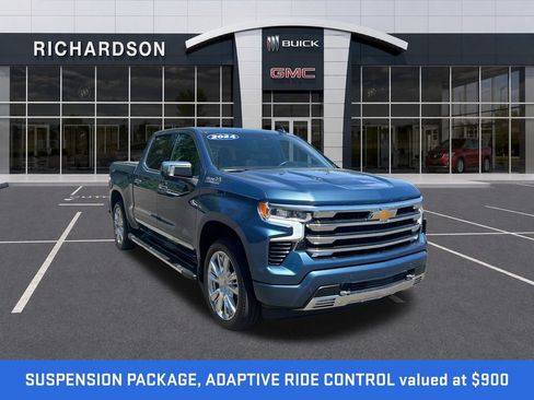Used 2024 Chevrolet Silverado 1500 High Country w/ Technology Package AWD/4WD image 8