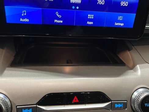 Used 2023 Ford Explorer XLT w/ Equipment Group 202A image 28