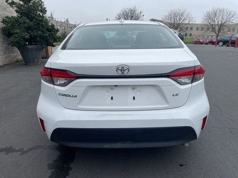 Certified 2024 Toyota Corolla LE image 5