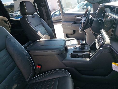 Used 2024 GMC Sierra 1500 AT4X AWD/4WD image 10