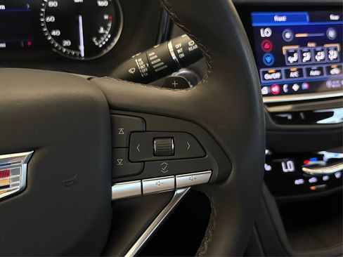 Certified 2023 Cadillac XT6 Luxury FWD image 28