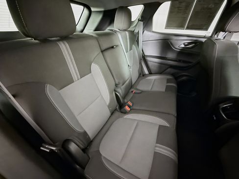 Used 2024 Chevrolet Blazer LT image 33