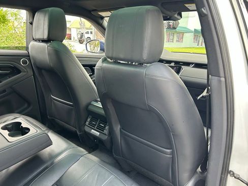 Used 2020 Land Rover Range Rover Evoque SE image 43