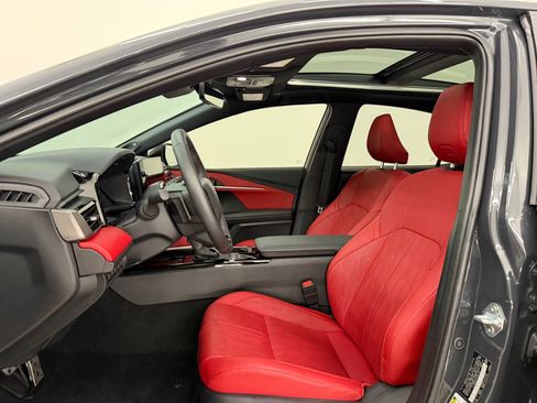Used 2025 Toyota Camry XSE w/ Premium Plus Package FWD image 5