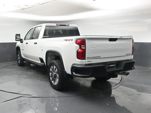 Used 2022 Chevrolet Silverado 2500 Custom w/ Custom Convenience Package image 3