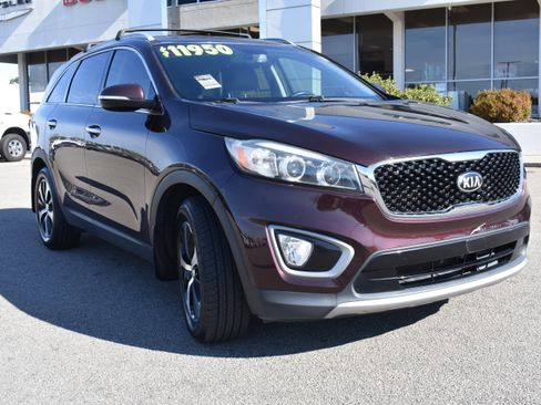 Used 2016 Kia Sorento EX image 3
