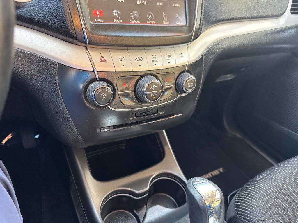 Used 2015 Dodge Journey SXT w/ Flexible Seating Group FWD image 13