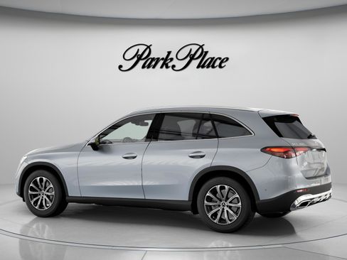 Used 2025 Mercedes-Benz GLC 300 image 11