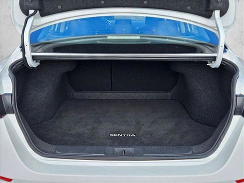 Used 2025 Nissan Sentra SV FWD image 7