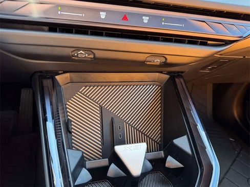 Certified 2025 BMW X3 xDrive30i w/ Premium Package image 11