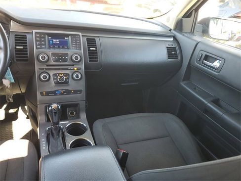 Used 2016 Ford Flex SE image 12