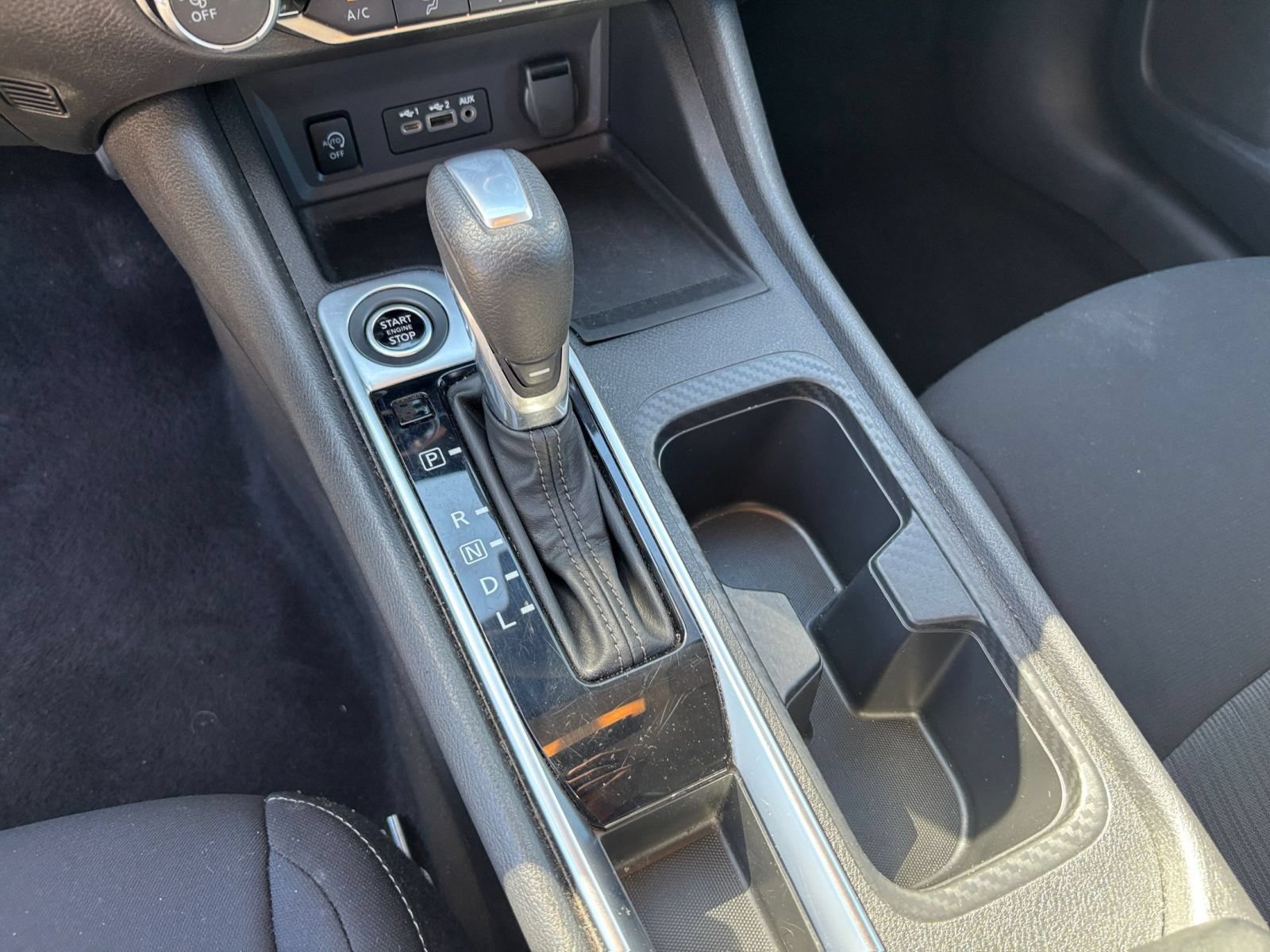 Used 2025 Nissan Sentra SV FWD image 38