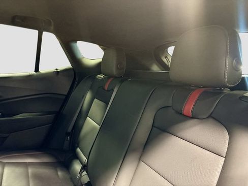 Used 2024 Chevrolet Trax RS w/ Sunroof Package FWD image 24