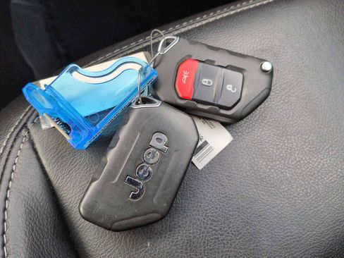 Used 2023 Jeep Wrangler Sahara image 51