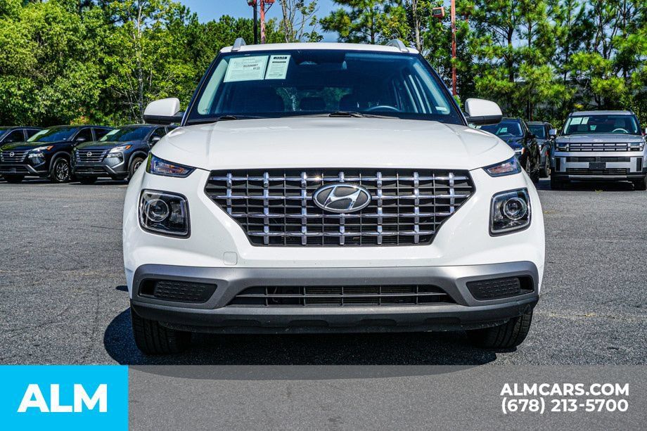 Used 2025 Hyundai Venue SEL FWD image 9