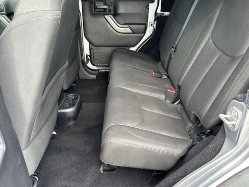 Used 2015 Jeep Wrangler Unlimited Sport w/ Quick Order Package 24S image 15