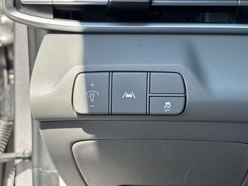 Used 2023 Hyundai Elantra SEL FWD image 30