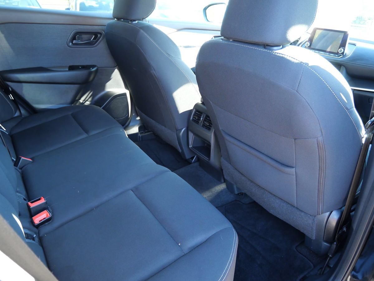 Used 2023 Nissan Rogue S AWD/4WD image 27