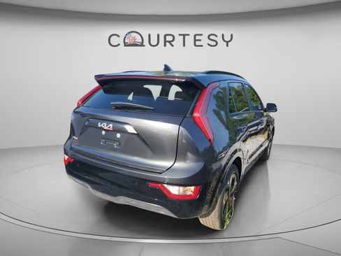 New 2026 Kia Niro Wind FWD image 3