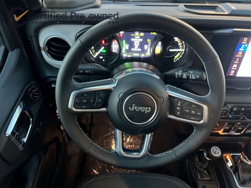 Certified 2025 Jeep Wrangler Unlimited Sahara image 15