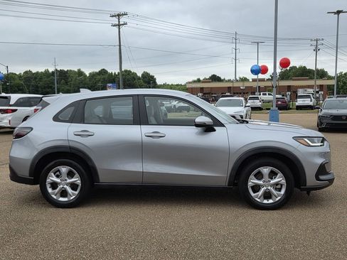 Used 2023 Honda HR-V LX image 4