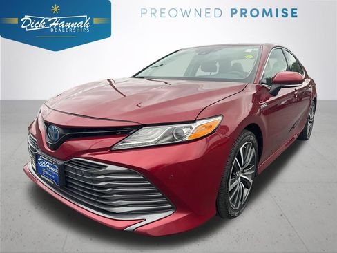 Used 2018 Toyota Camry XLE w/ Audio Package FWD image 1