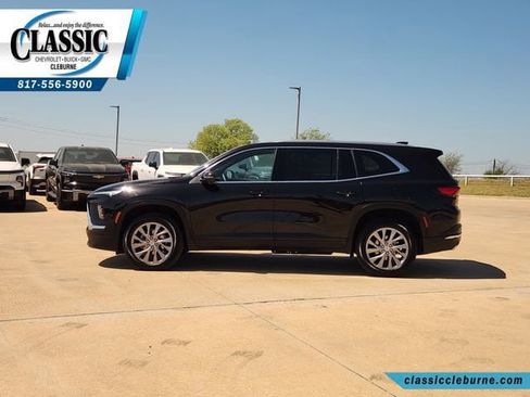 Used 2025 Buick Enclave Preferred image 6