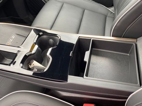 Certified 2025 Buick Enclave Avenir w/ LPO, Floor Liner Package FWD image 13