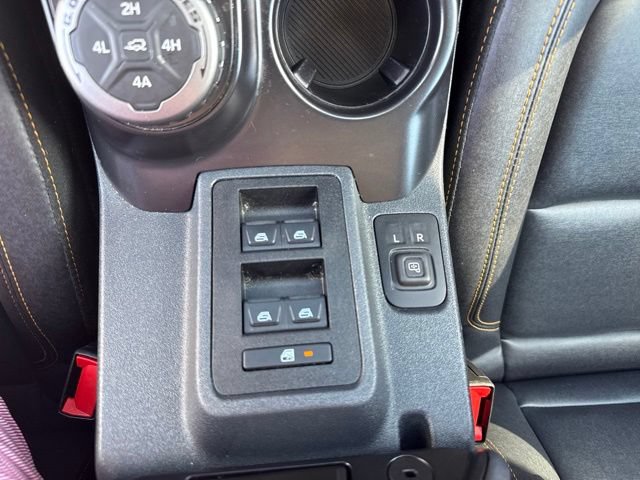 Used 2024 Ford Bronco Badlands w/ Sasquatch Package AWD/4WD image 12