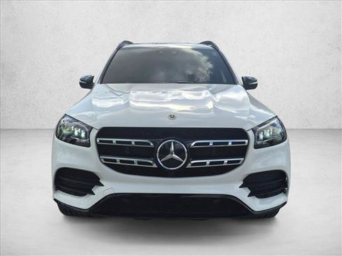 Used 2022 Mercedes-Benz GLS 450 4MATIC image 2