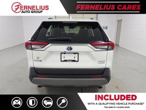 Used 2019 Toyota RAV4 Limited w/ Limited Grade Weather Package image 5