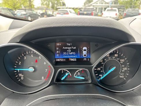 Used 2018 Ford Escape Titanium w/ Ford Safe & Smart Package AWD/4WD image 15