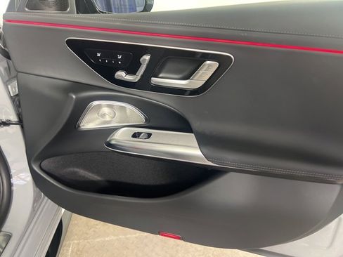 Used 2025 Mercedes-Benz E 53 AMG e 4MATIC Sedan image 11